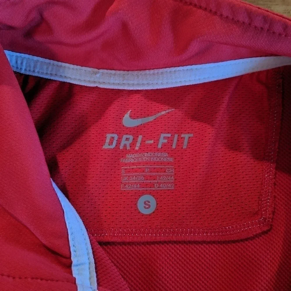 Nike quarter zip dri fit red small